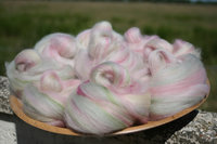 Sunkissed Hydrangea Handpulled Roving Nests - 100g