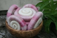 Gentle Magnolia Rolags / Punis - 100g - Polwarth: Silk base