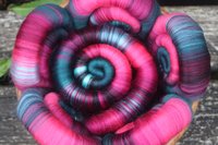 Jewelled Jungle rolags -100g