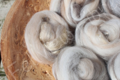 Angua - Handpulled Roving - 100g