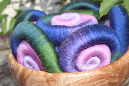 Monet's Lily Pond Gradient Rolags - 100g