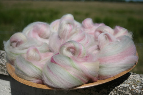 Sunkissed Hydrangea Handpulled Roving Nests - 100g