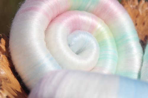 Mother of Pearl rolags - 100g