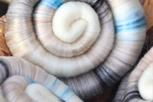 Snow Leopard rolags - 100g