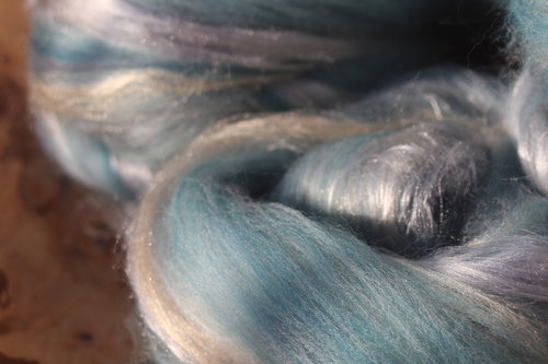 Treasure Binding hand pulled rovings - 100g