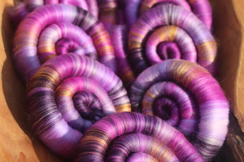 Abstract Amethyst rolags - 100g