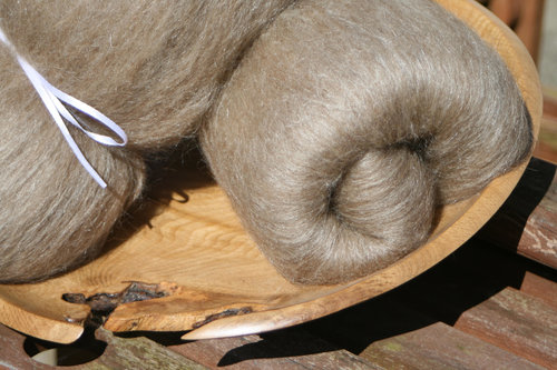Manx Loaghton / Honey Tussah Silk smooth blended batts - 100g